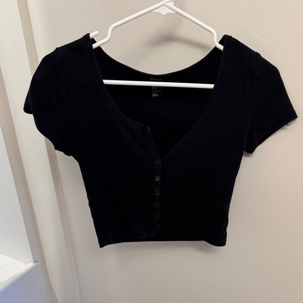 Black Short Sleeve Button-Front Crop Top